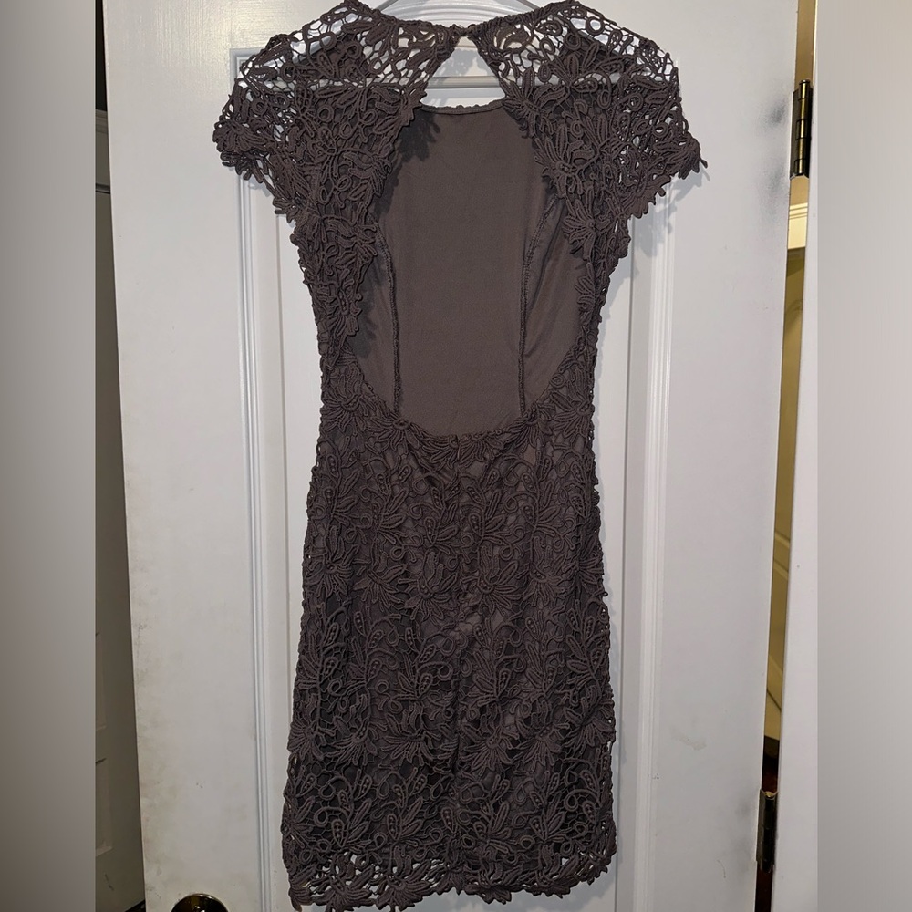 Lulus open back dusty purple lace fall wedding guest dress